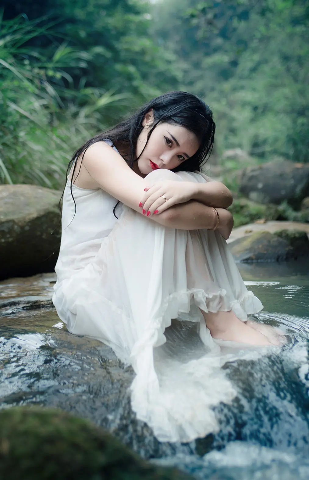 弥勒郑州高端私人伴游小野梨子
