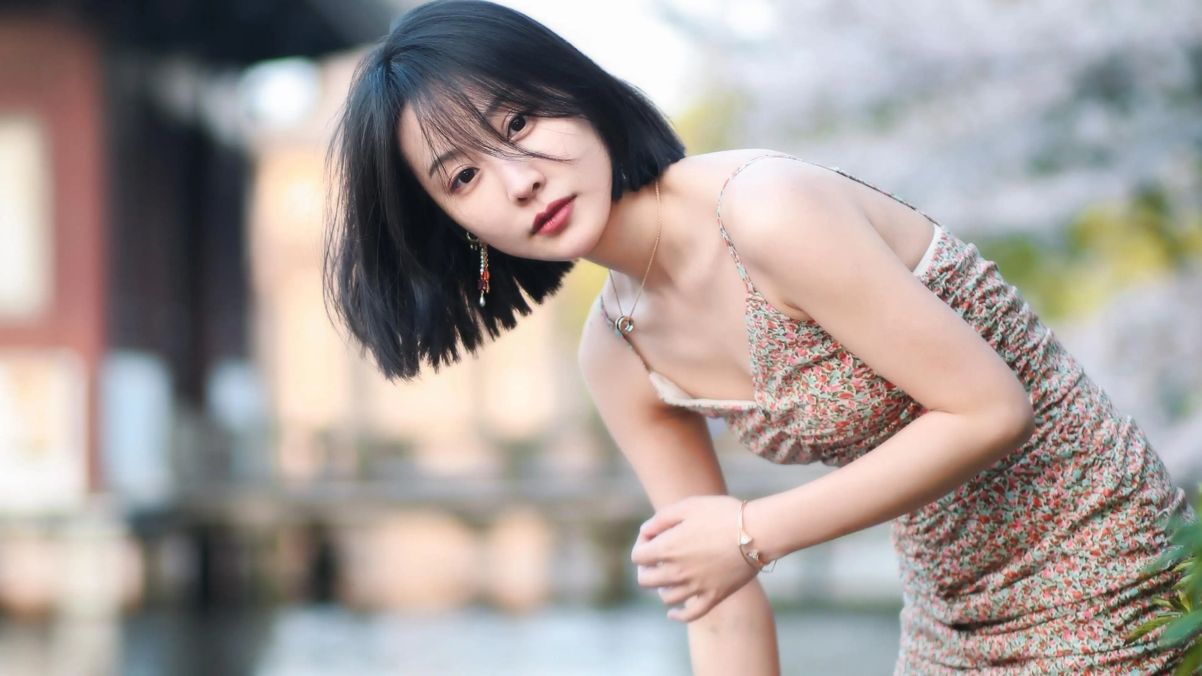 弥勒成都伴游小姐姐雅美