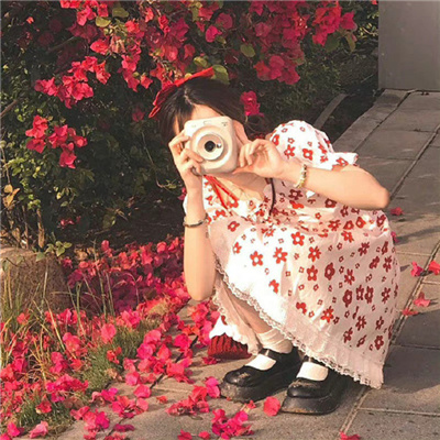 弥勒伴游女生飞傲松的资料